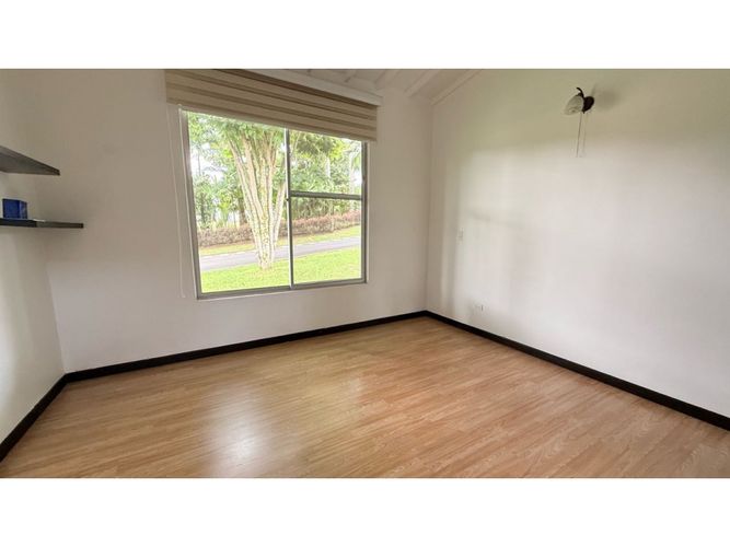 Casa de 3 alcobas en venta en Armenia, 300 m² · foto 18 de 24
