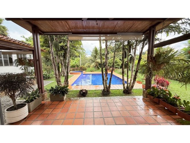 Casa de 3 alcobas en venta en Armenia, 300 m² · foto 23 de 24