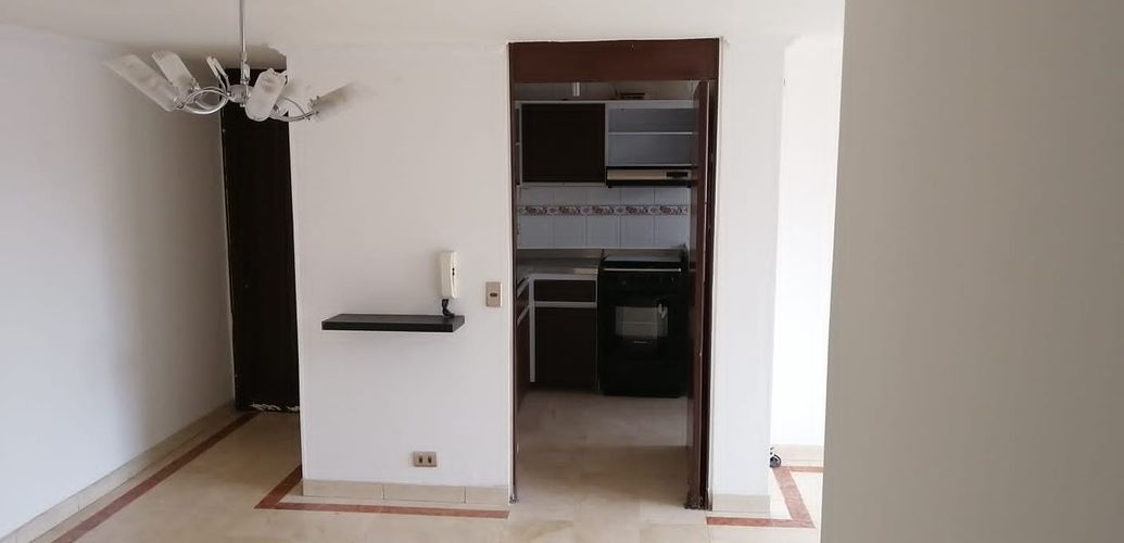 Apartamento de 3 alcobas en venta en Rincon De Mandalay, Bogotá, 70 m² · foto 2 de 24