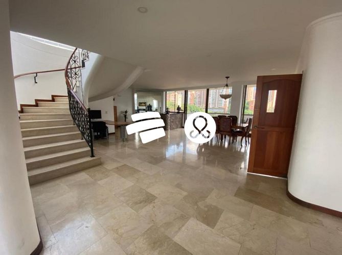 Apartamento de 4 alcobas en venta en El Poblado, Medellín, 405 m² · foto 3 de 21