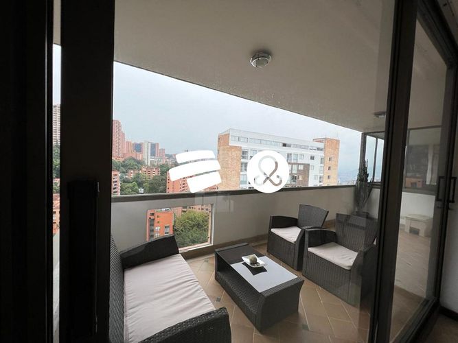 Apartamento de 4 alcobas en venta en El Poblado, Medellín, 405 m² · foto 13 de 21
