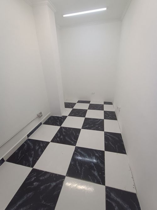 Local en arriendo en La Candelaria, Medellín, 8 m² · foto 6 de 9