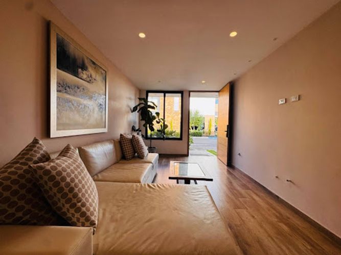 Casa de 3 alcobas en venta en San Nicolas, La Ceja, 180 m² · foto 2 de 19