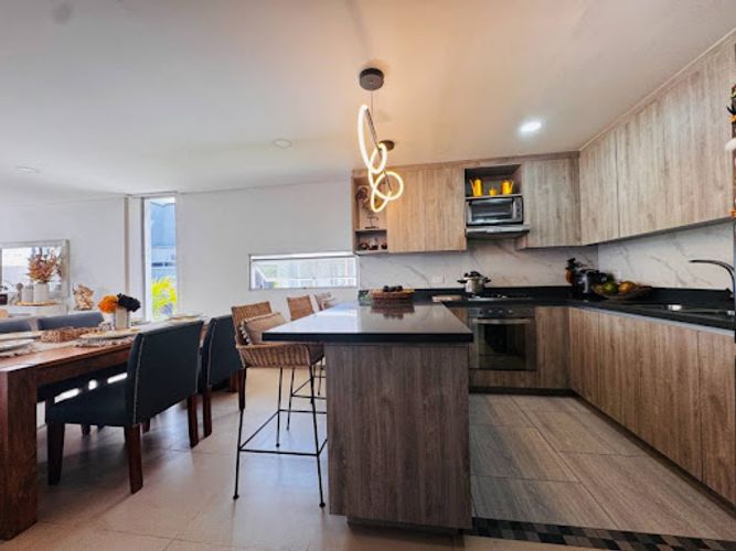 Casa de 4 alcobas en venta en San Nicolas, La Ceja, 198 m² · foto 4 de 24
