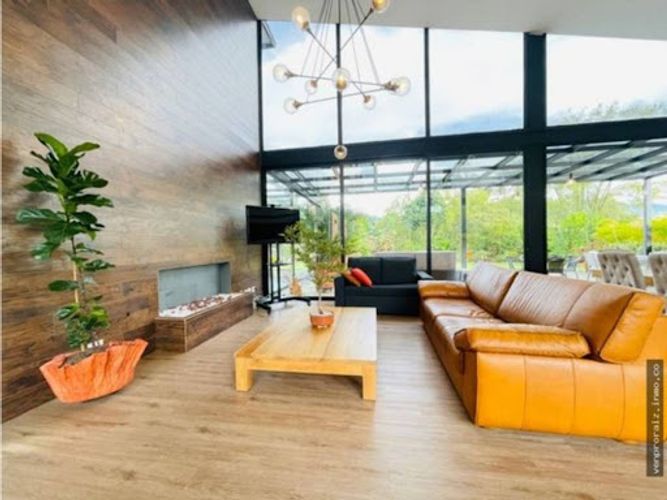 Casa de 5 alcobas en venta en San Nicolas, La Ceja, 580 m² · foto 2 de 24