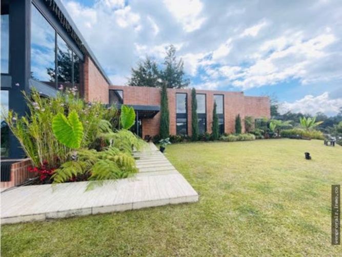 Finca en venta en El Carmen De Viboral, El Carmen de Viboral, 483 m² · foto 3 de 24