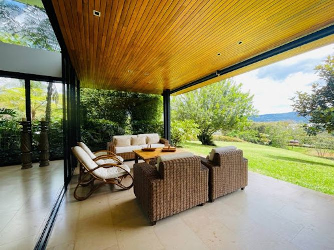 Casa de 5 alcobas en venta en Guamito, La Ceja, 550 m² · foto 6 de 24