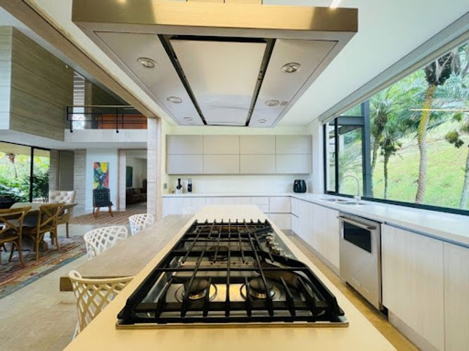 Casa de 5 alcobas en venta en Guamito, La Ceja, 550 m² · foto 14 de 24