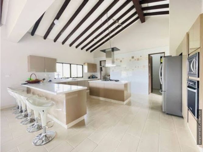 Finca en venta en El Carmen De Viboral, El Carmen de Viboral, 430 m² · foto 2 de 21