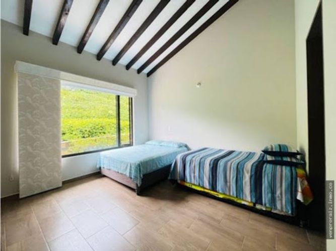 Finca en venta en El Carmen De Viboral, El Carmen de Viboral, 430 m² · foto 9 de 21