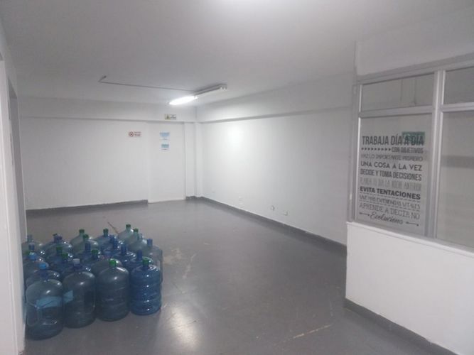 Bodega en arriendo en San Fernando, Itagüí, 120 m² · foto 2 de 9