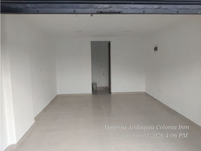 Local en arriendo en Caicedo, Medellín, 22 m² · foto 2 de 9