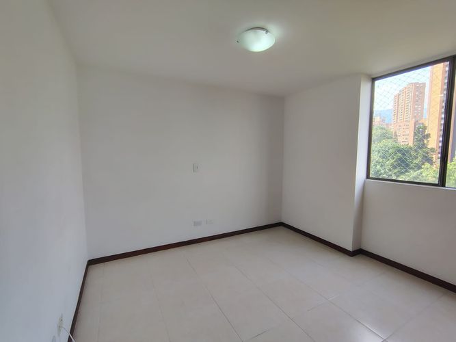 Apartamento de 3 alcobas en arriendo en El Poblado, Medellín, 120 m² · foto 10 de 18