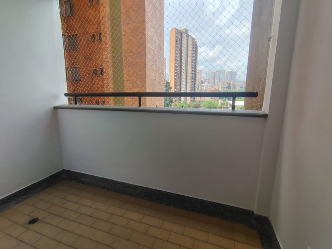 Apartamento de 3 alcobas en arriendo en El Poblado, Medellín, 120 m² · foto 17 de 18