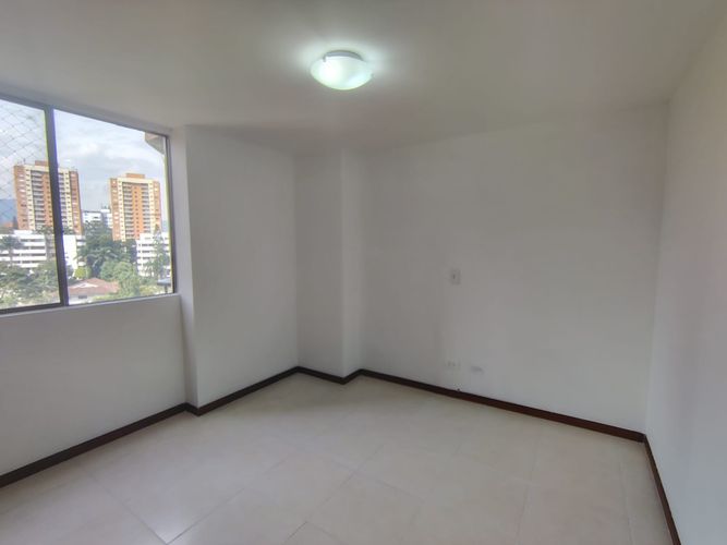 Apartamento de 3 alcobas en arriendo en El Poblado, Medellín, 120 m² · foto 12 de 18