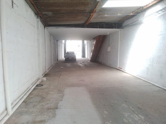 Bodega en arriendo en Camparola, Itagüí, 650 m² · foto 17 de 17