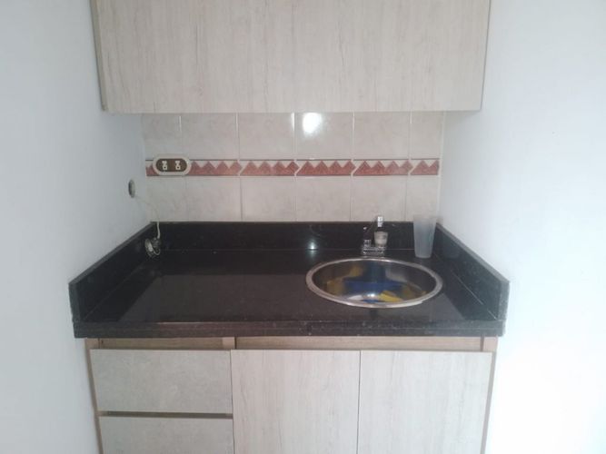 Bodega en arriendo en Camparola, Itagüí, 650 m² · foto 15 de 17