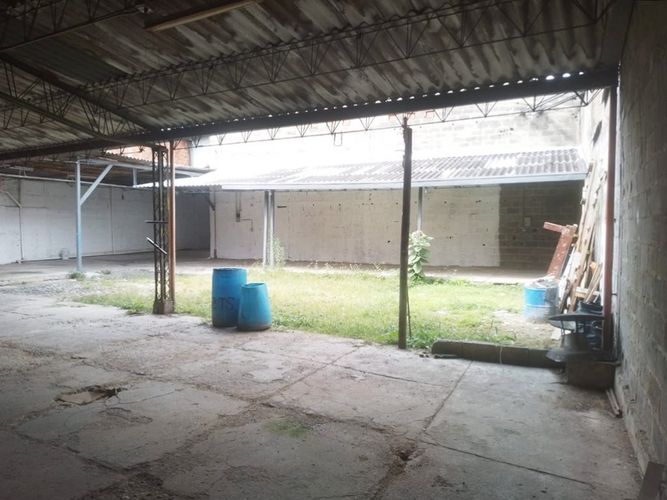 Bodega en arriendo en Camparola, Itagüí, 650 m² · foto 9 de 17