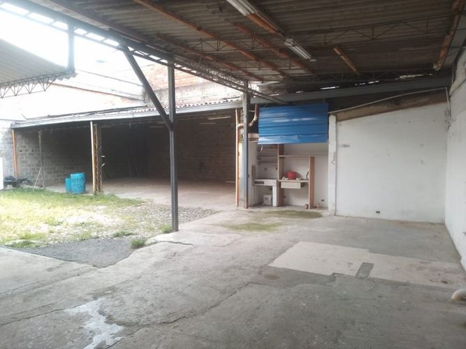 Bodega en arriendo en Camparola, Itagüí, 650 m² · foto 4 de 17