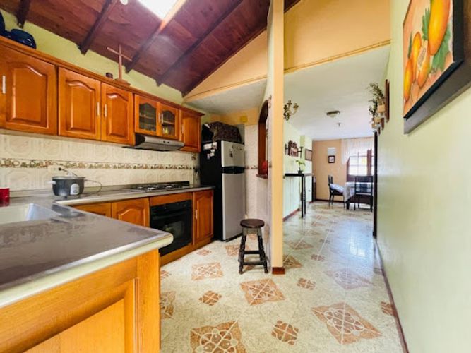 Casa de 3 alcobas en venta en La Milagrosa, La Ceja, 107 m² · foto 8 de 18