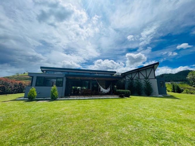 Casa de 5 alcobas en venta en El Carmen, El Retiro, 350 m² · foto 2 de 24