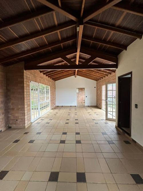Casa de 6 alcobas en venta en La Milagrosa, La Ceja, 230 m² · foto 7 de 24