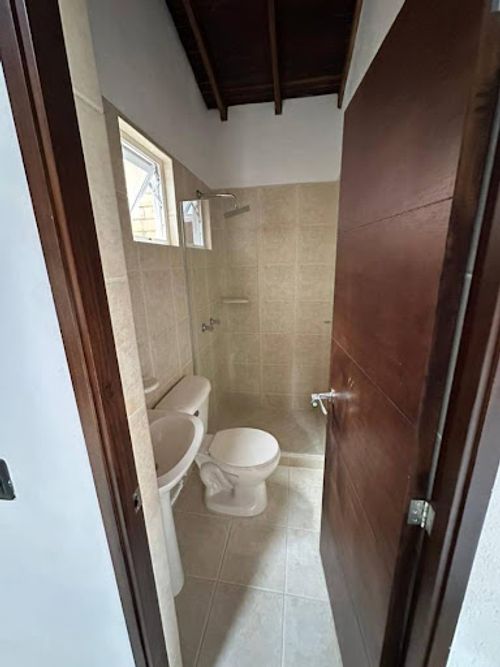 Casa de 6 alcobas en venta en La Milagrosa, La Ceja, 230 m² · foto 20 de 24