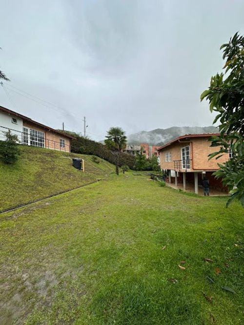 Casa de 6 alcobas en venta en La Milagrosa, La Ceja, 230 m² · foto 22 de 24
