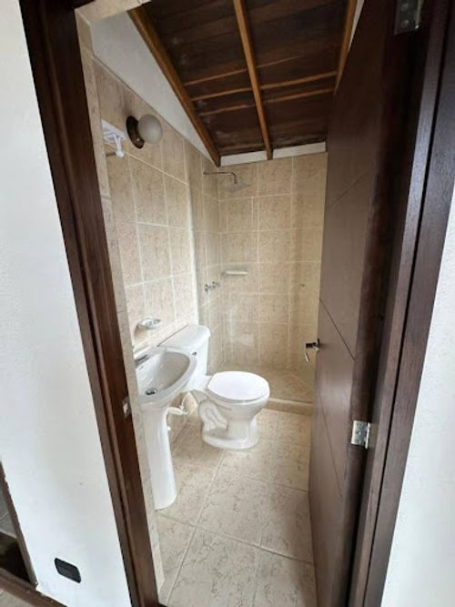 Casa de 6 alcobas en venta en La Milagrosa, La Ceja, 230 m² · foto 24 de 24