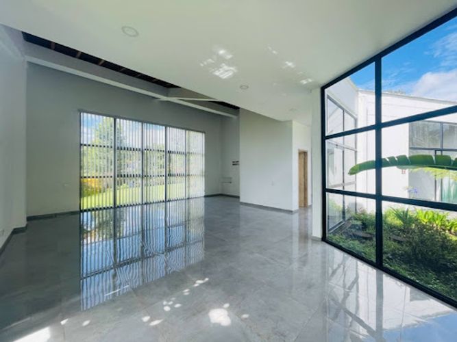 Casa de 5 alcobas en venta en Guamito, La Ceja, 240 m² · foto 10 de 24