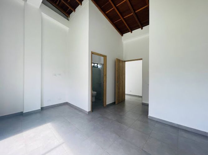 Casa de 5 alcobas en venta en Guamito, La Ceja, 240 m² · foto 15 de 24