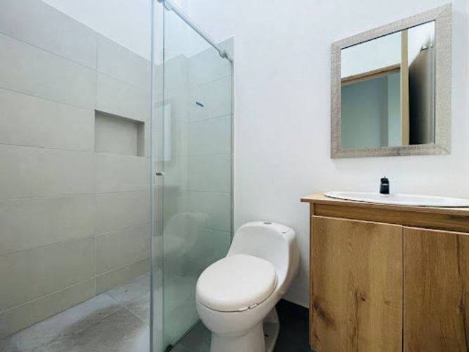 Casa de 5 alcobas en venta en Guamito, La Ceja, 240 m² · foto 17 de 24