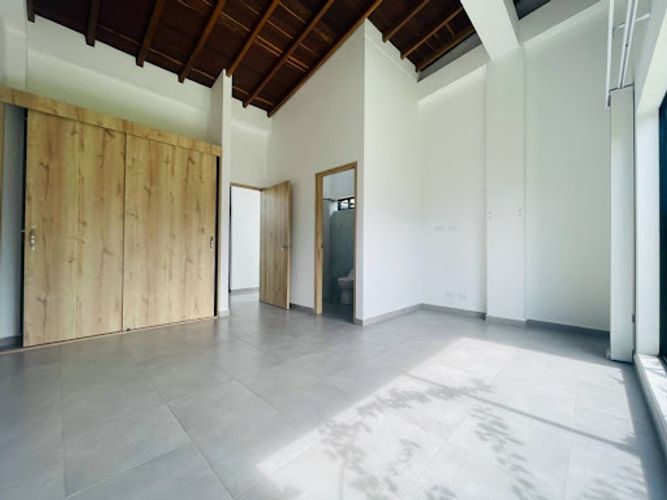 Casa de 5 alcobas en venta en Guamito, La Ceja, 240 m² · foto 18 de 24