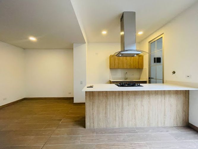 Casa de 3 alcobas en venta en La Ceja, 137 m² · foto 2 de 24