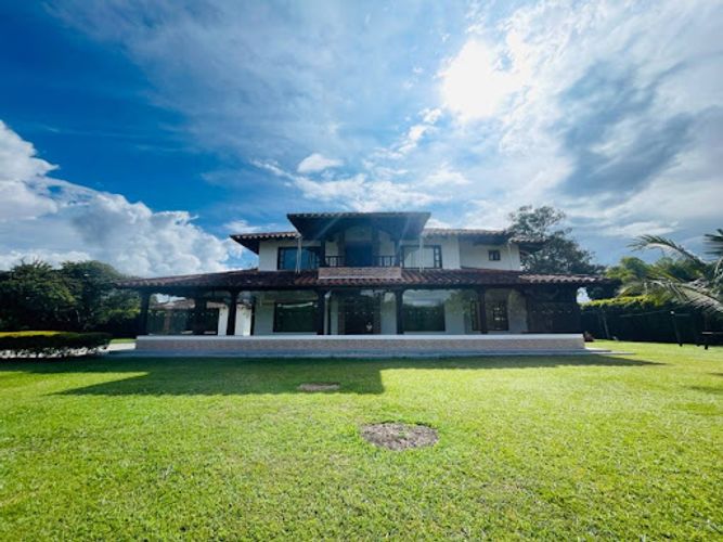 Finca en arriendo en Llano Grande, Rionegro, 600 m² · foto 2 de 24