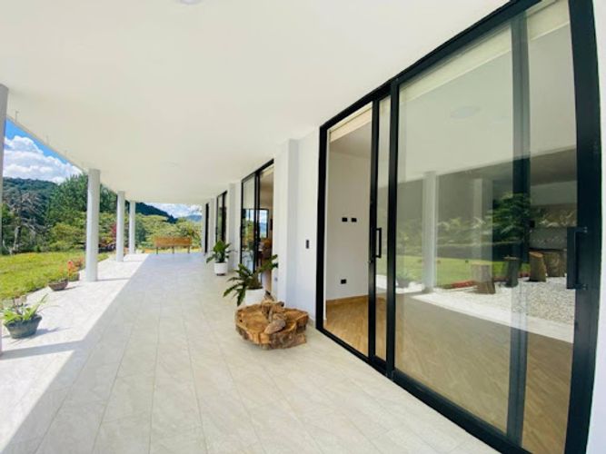 Casa de 3 alcobas en venta en La Milagrosa, La Ceja, 485 m² · foto 2 de 22