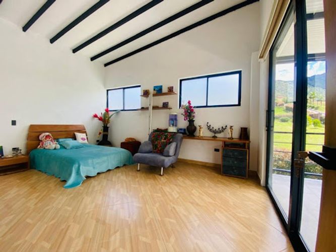 Casa de 3 alcobas en venta en La Milagrosa, La Ceja, 485 m² · foto 10 de 22
