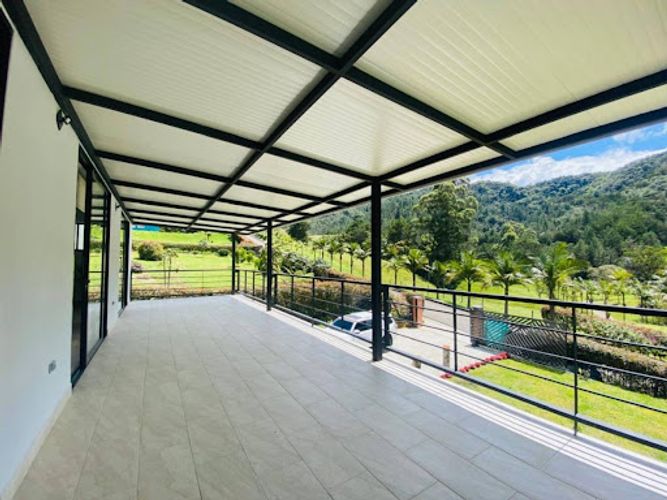 Casa de 3 alcobas en venta en La Milagrosa, La Ceja, 485 m² · foto 17 de 22