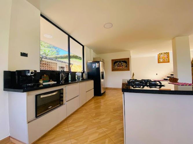 Casa de 3 alcobas en venta en La Milagrosa, La Ceja, 485 m² · foto 21 de 22