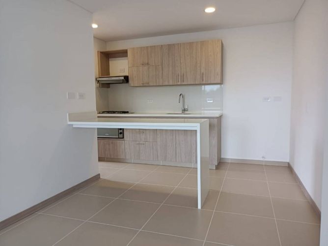 Apartamento de 2 alcobas en arriendo en Camino Verde, Envigado, 80 m² · foto 2 de 17