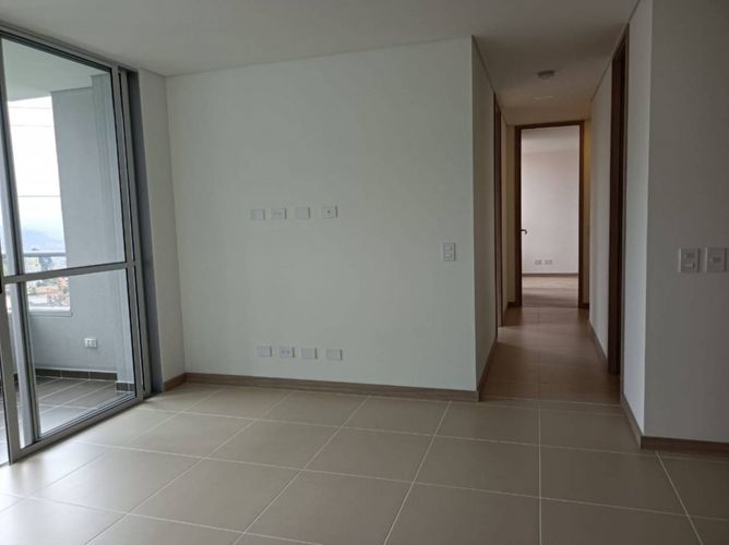 Apartamento de 2 alcobas en arriendo en Camino Verde, Envigado, 80 m² · foto 7 de 17