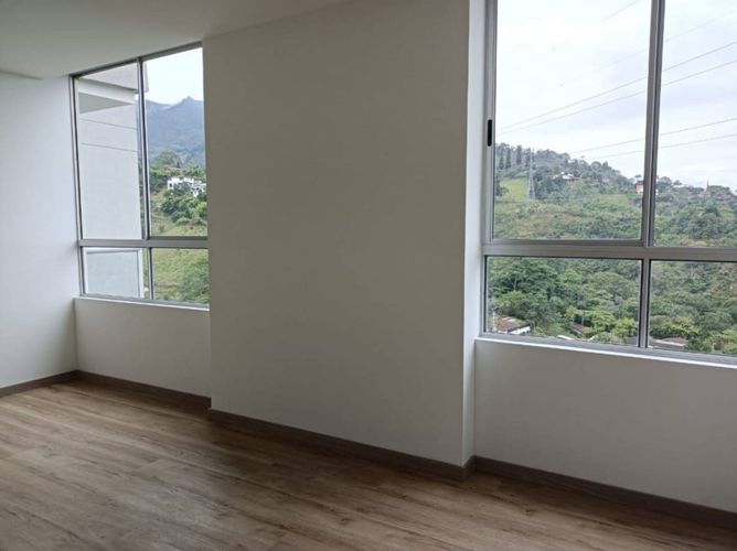 Apartamento de 2 alcobas en arriendo en Camino Verde, Envigado, 80 m² · foto 9 de 17