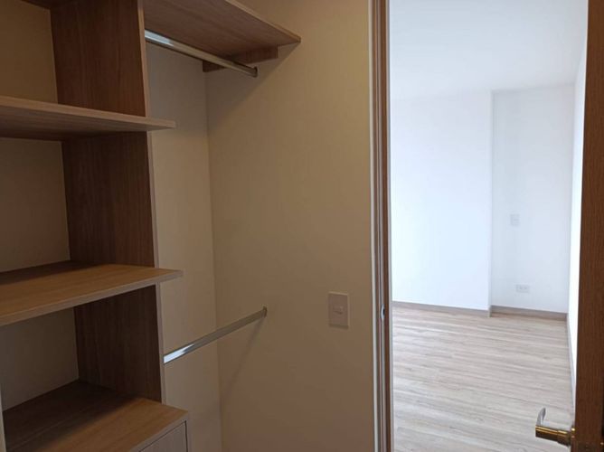 Apartamento de 2 alcobas en arriendo en Camino Verde, Envigado, 80 m² · foto 10 de 17