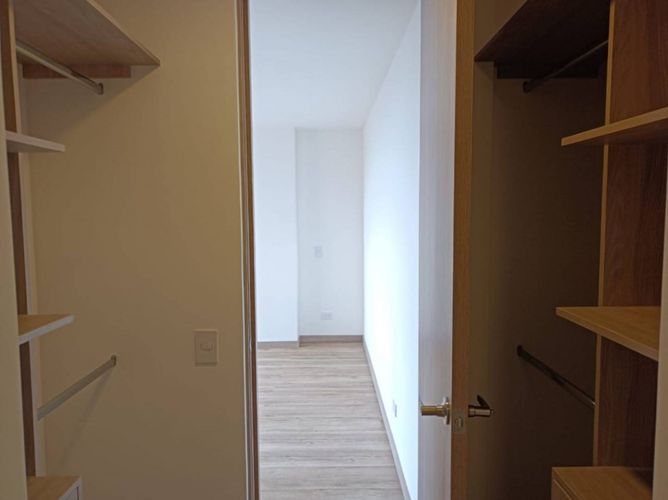 Apartamento de 2 alcobas en arriendo en Camino Verde, Envigado, 80 m² · foto 11 de 17