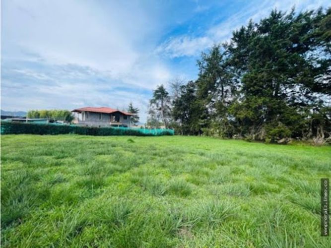 Lote en venta en San Nicolas, La Ceja, 1213 m² · foto 3 de 9