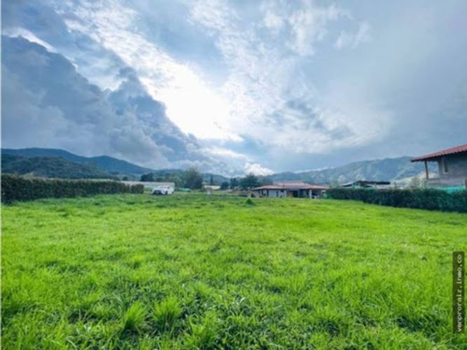 Lote en venta en San Nicolas, La Ceja, 1213 m² · foto 5 de 9