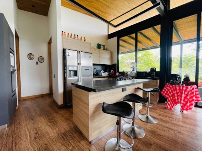 Casa de 5 alcobas en venta en El Carmen, El Retiro, 429 m² · foto 8 de 24
