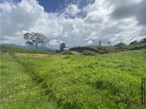 Lote en venta en San Nicolas, La Ceja, 1650 m² · foto 5 de 11