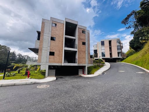 Apartamento de 2 alcobas en venta en El Carmen, El Retiro, 81 m² · foto 23 de 24