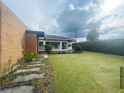 Finca en venta en San Nicolas, La Ceja, 370 m² · foto 4 de 21
